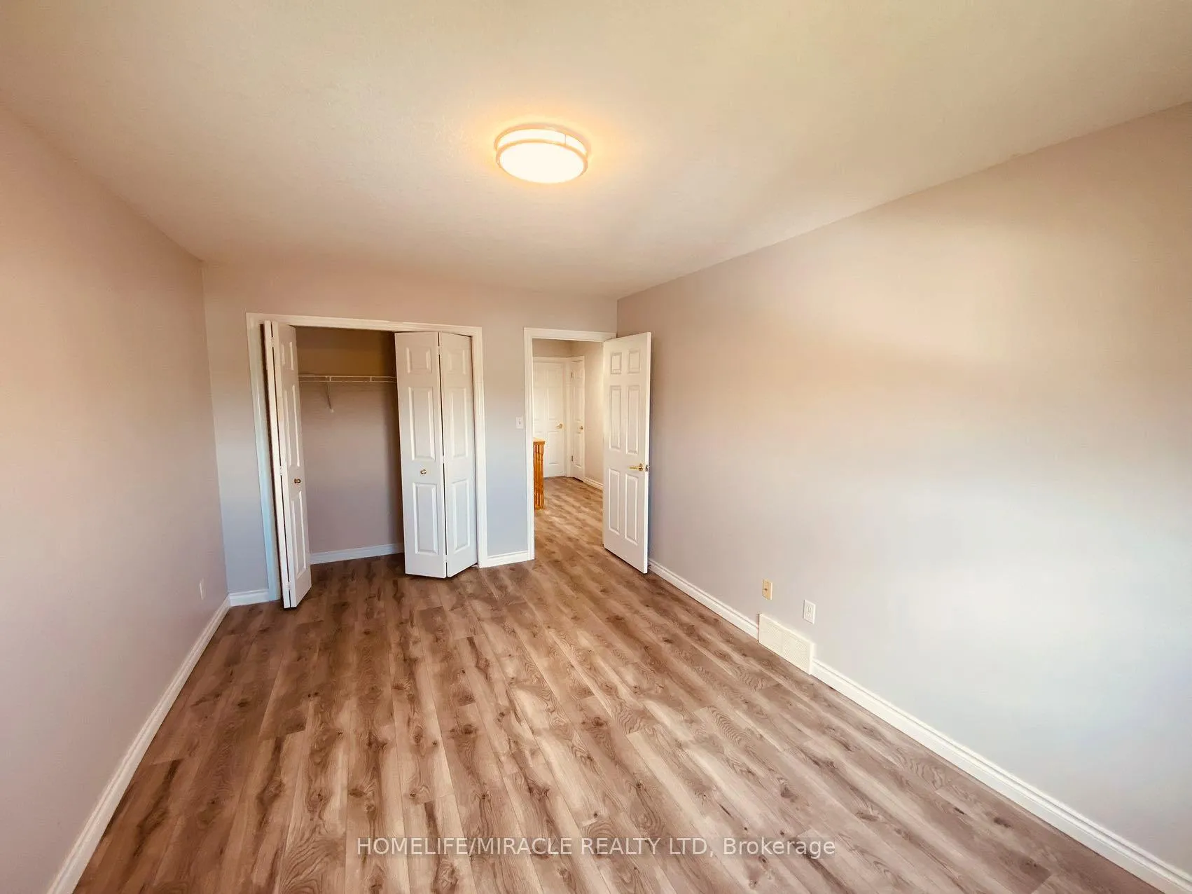 Photo 4 of Unit Main, 668A Butternut Avenue, Waterloo — HOMEH