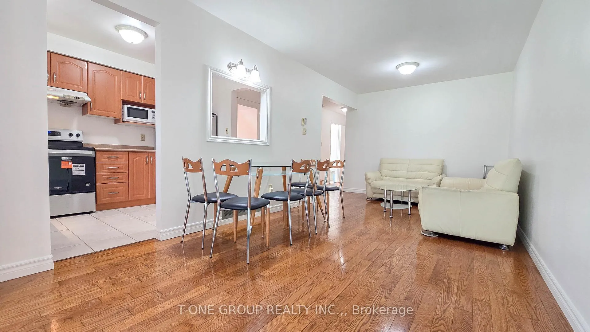 Photo 4 of 25 Duxford Crescent, Markham, Milliken Mills East — HOMEH
