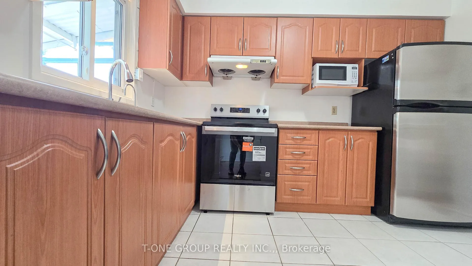 Photo 5 of 25 Duxford Crescent, Markham, Milliken Mills East — HOMEH