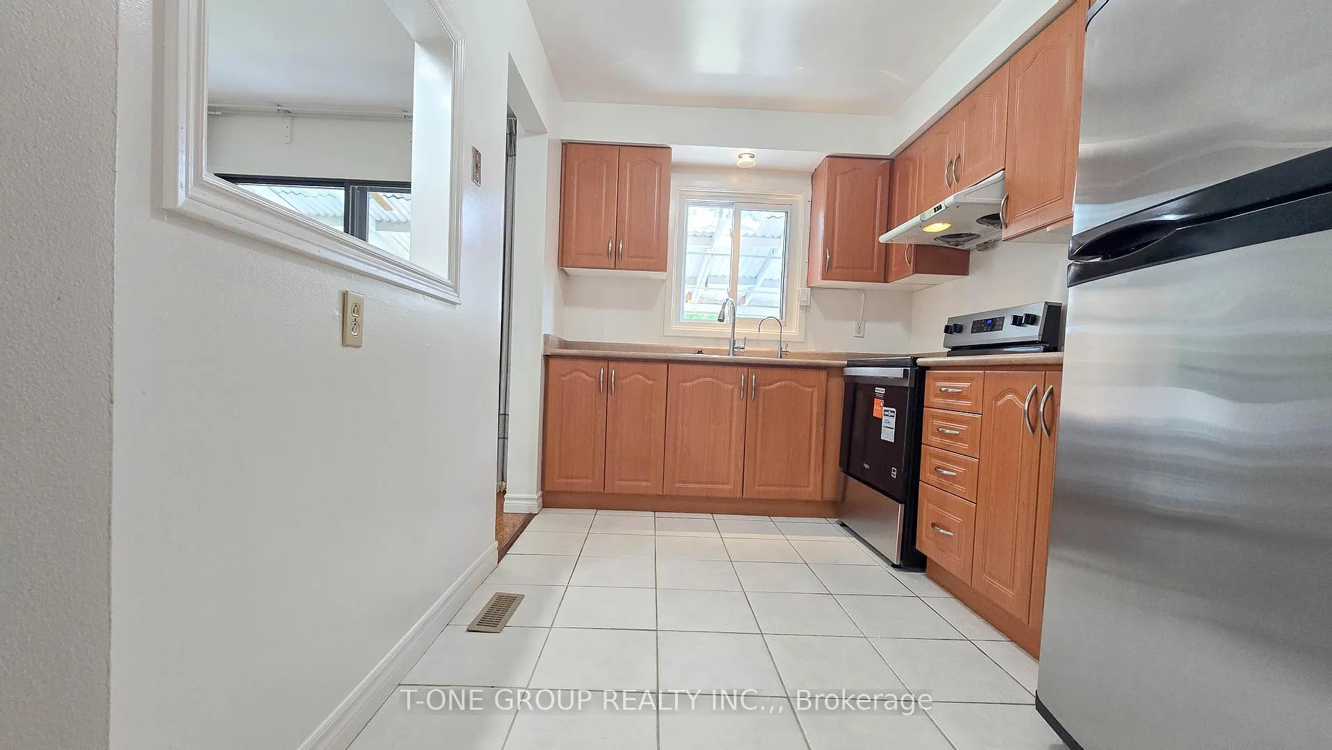 Photo 7 of 25 Duxford Crescent, Markham, Milliken Mills East — HOMEH