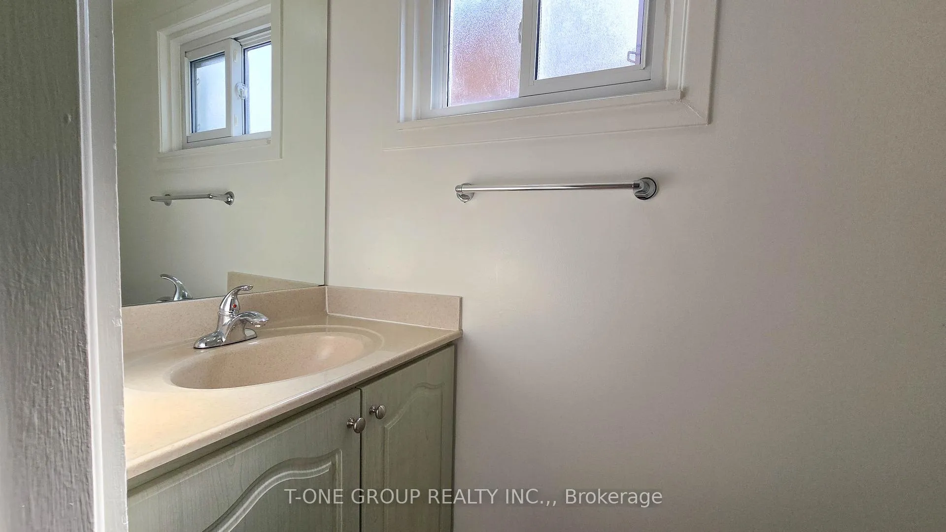 Photo 9 of 25 Duxford Crescent, Markham, Milliken Mills East — HOMEH