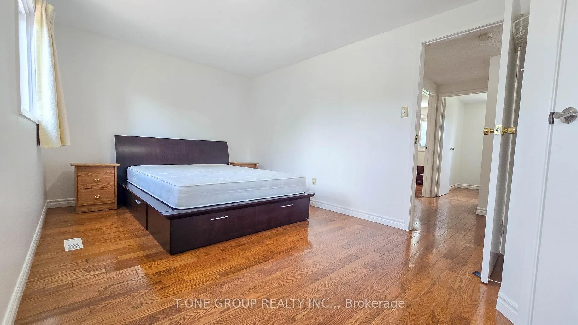 Photo 14 of 25 Duxford Crescent, Markham, Milliken Mills East — HOMEH