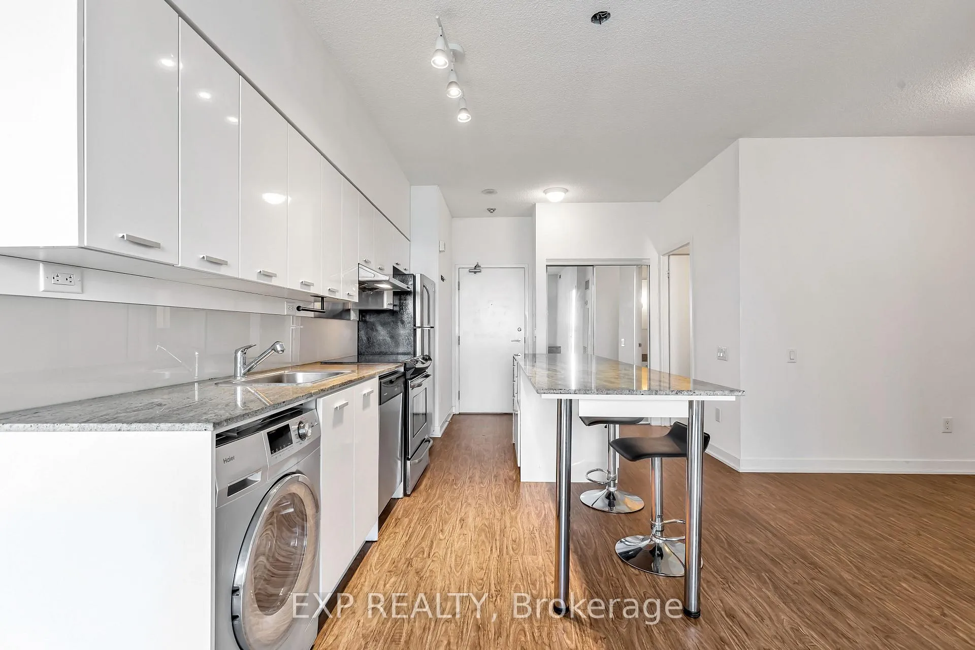 Photo 6 of Unit 2508, 29 Singer Court, North York, Bayview Village — HOMEH
