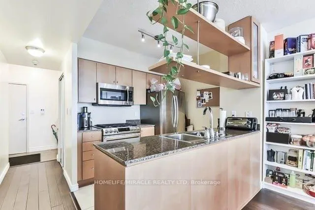 Photo 5 of Unit 5111, 35 Mariner Drive, Toronto, Waterfront Communities — HOMEH