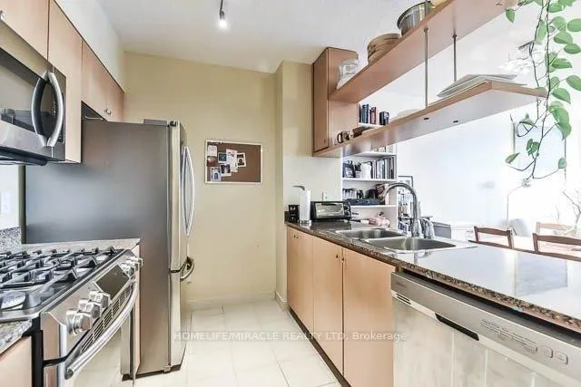 Photo 6 of Unit 5111, 35 Mariner Drive, Toronto, Waterfront Communities — HOMEH