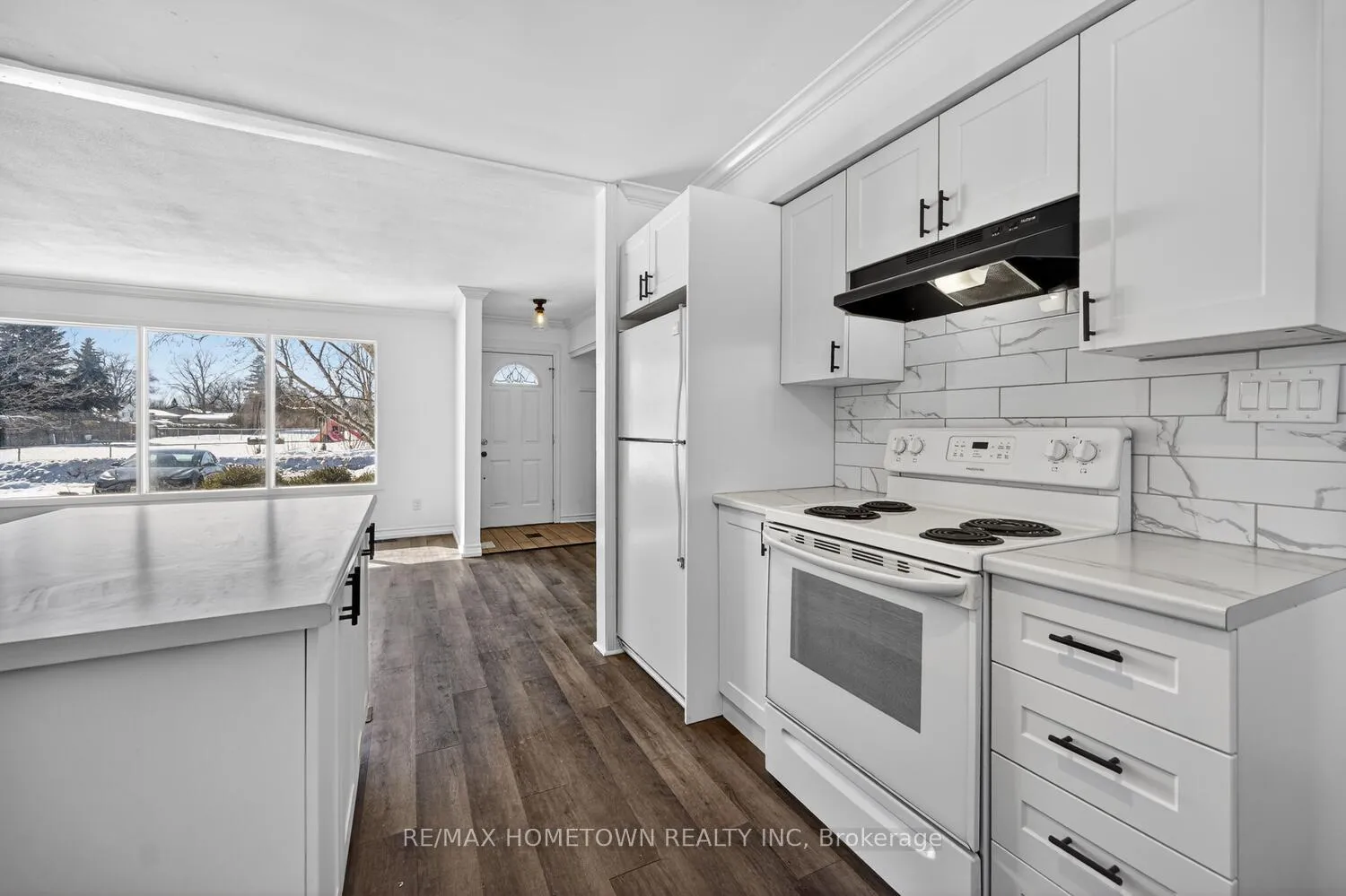 Photo 14 of 31 Vanier Drive, Brockville, Brockville — HOMEH