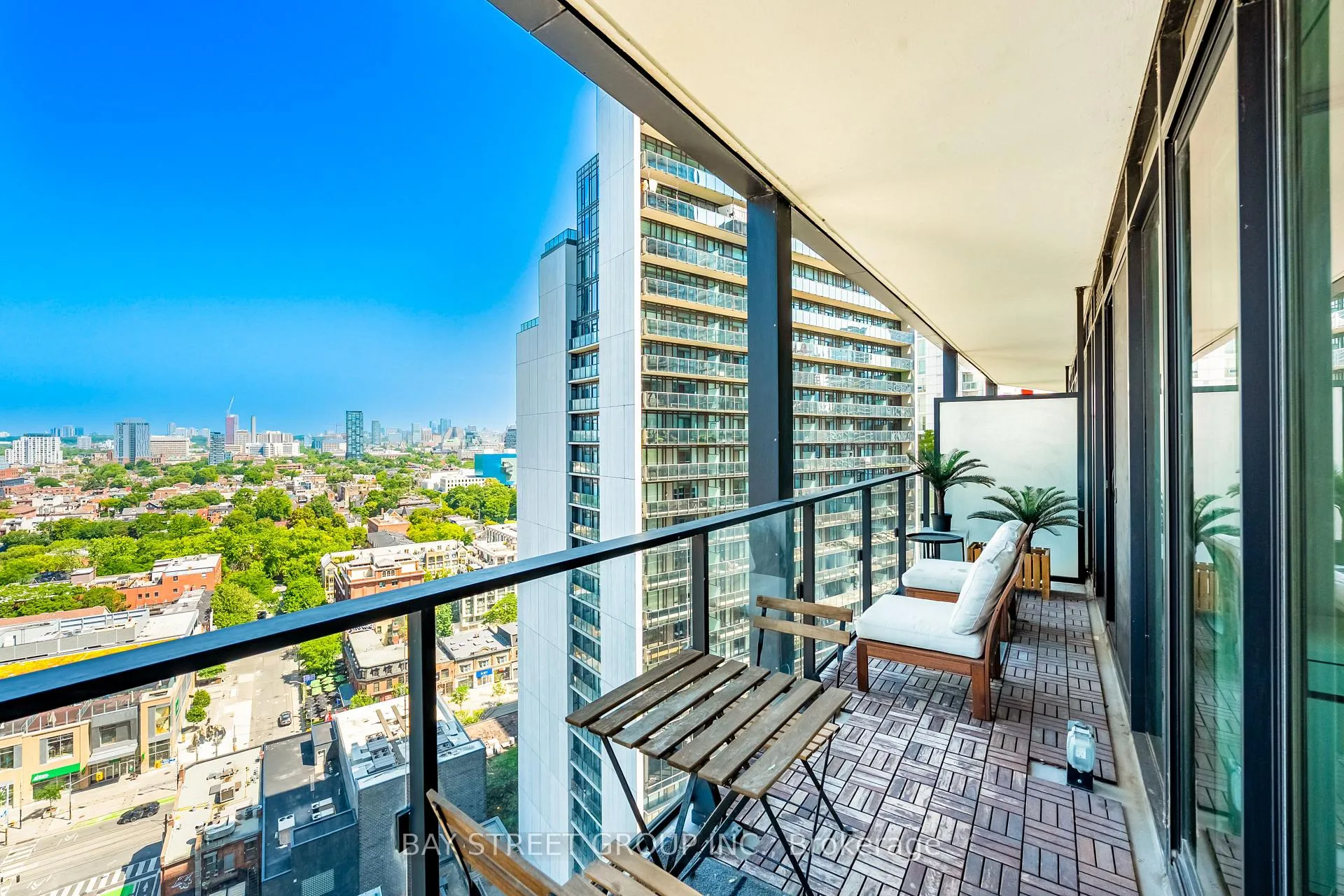Photo 14 of Unit 1803, 125 Peter Street, Toronto, Waterfront Communities — HOMEH