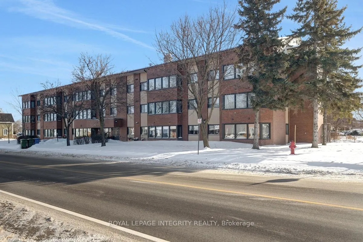 Photo 2 of Unit 103, 124 Daniel Street S, Arnprior — HOMEH
