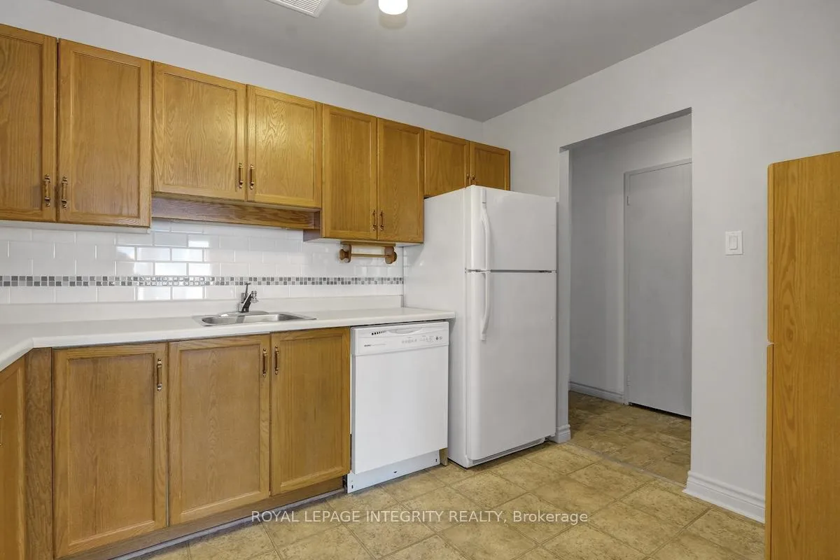 Photo 18 of Unit 103, 124 Daniel Street S, Arnprior — HOMEH