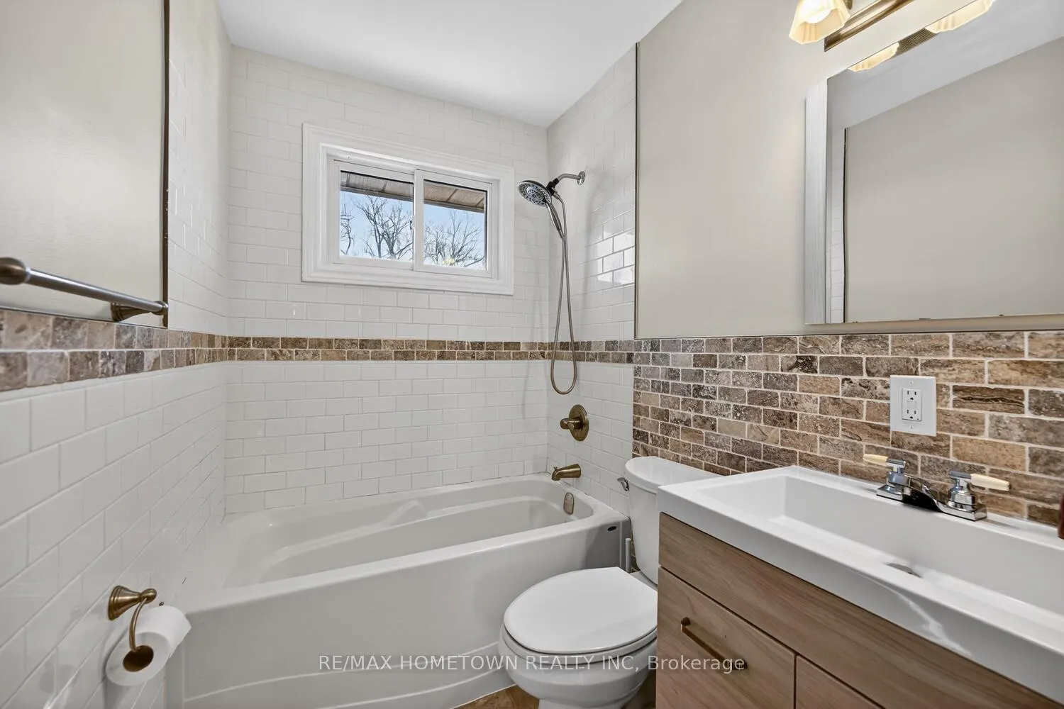 Photo 19 of 189 Reynolds Drive, Brockville, Brockville — HOMEH