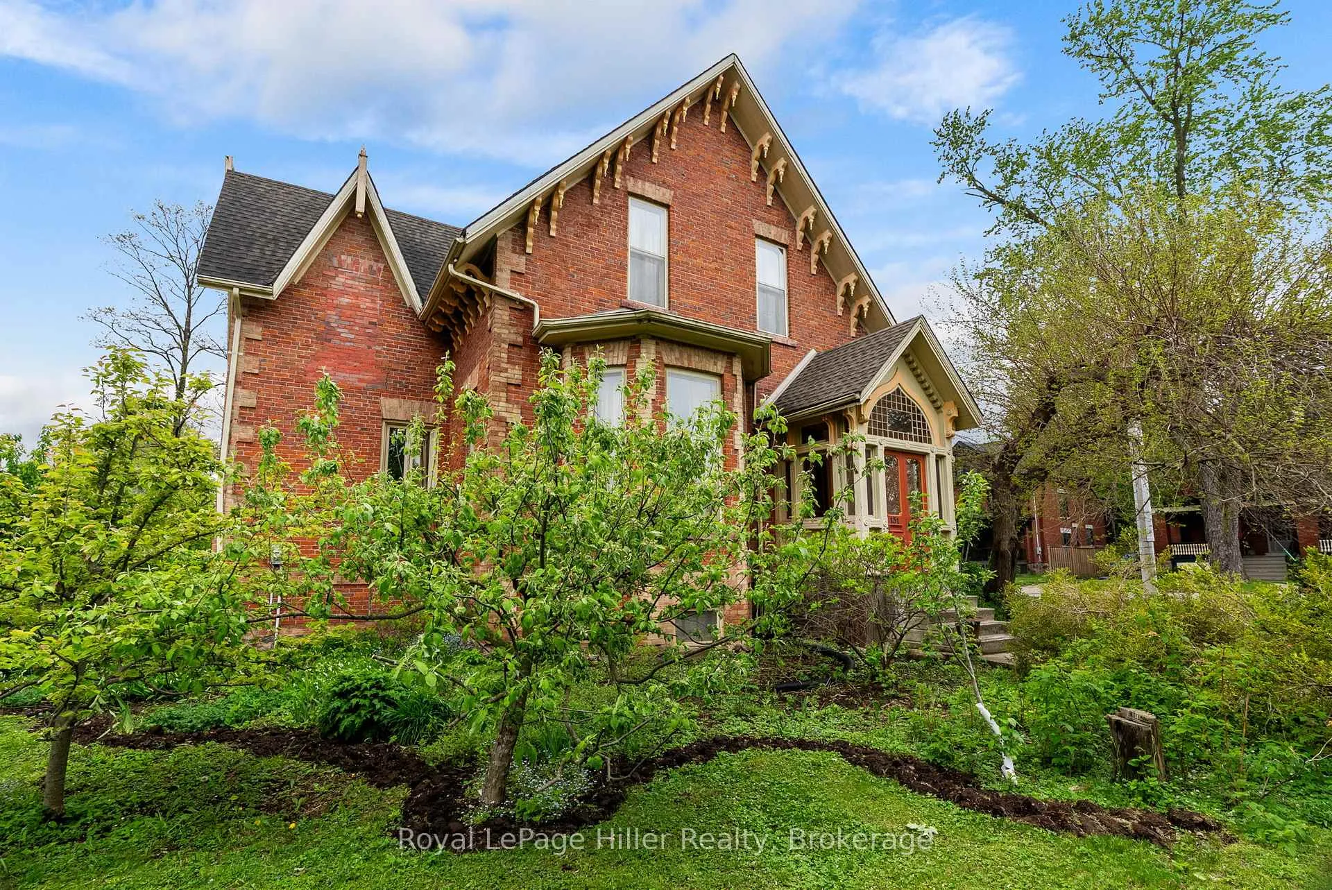 Photo 4 of 131 Huron Street, Stratford — HOMEH