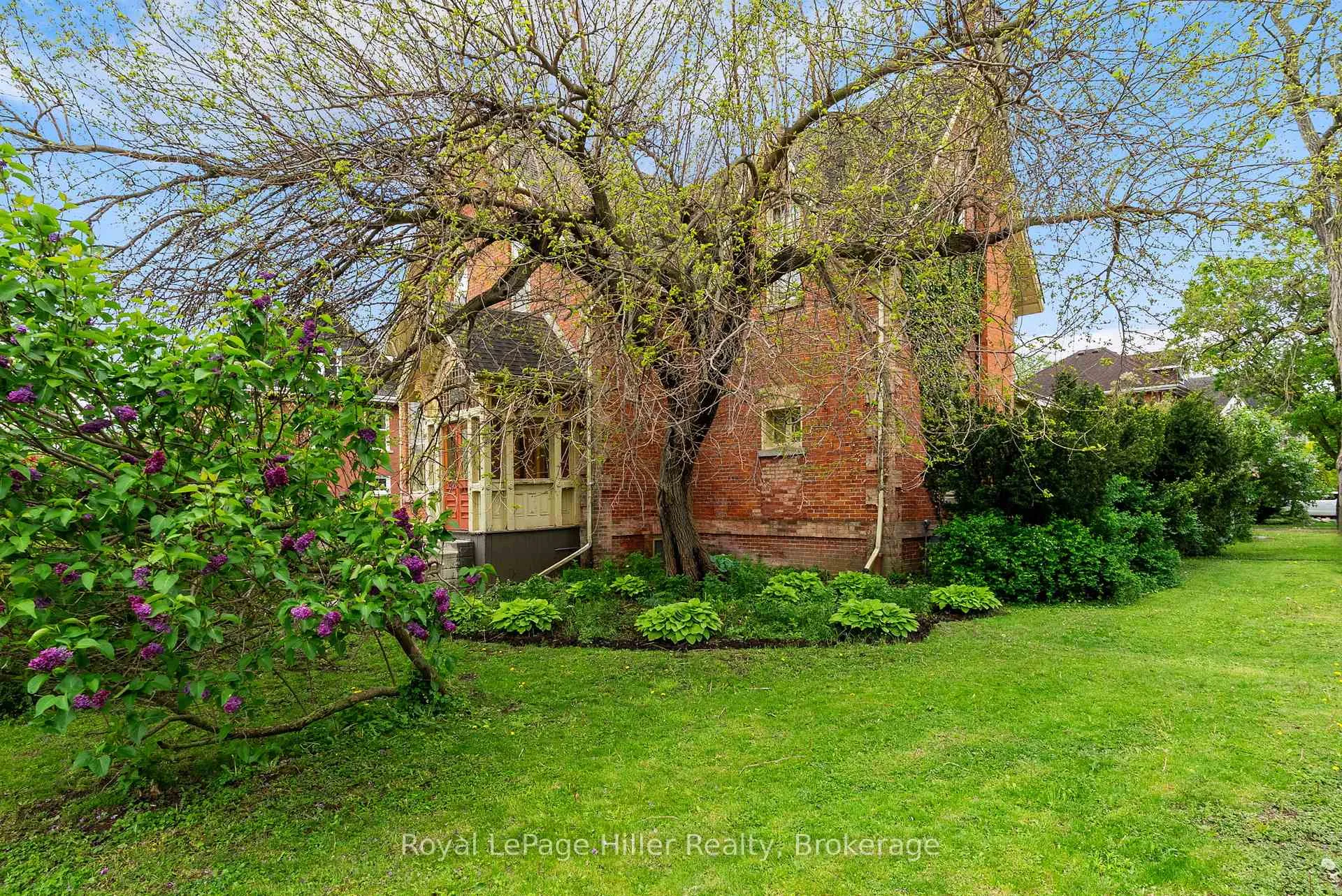 Photo 42 of 131 Huron Street, Stratford — HOMEH