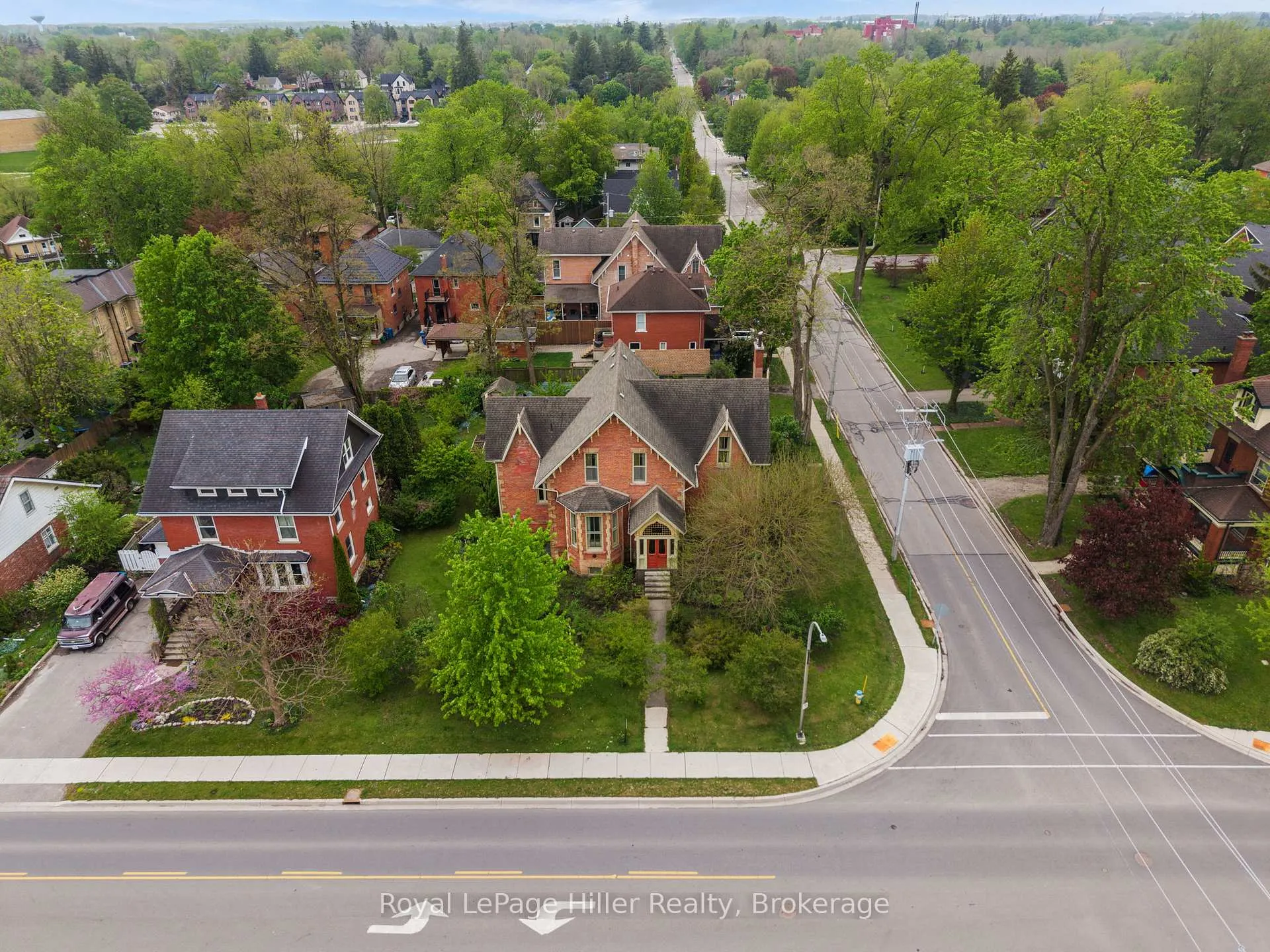 Photo 43 of 131 Huron Street, Stratford — HOMEH
