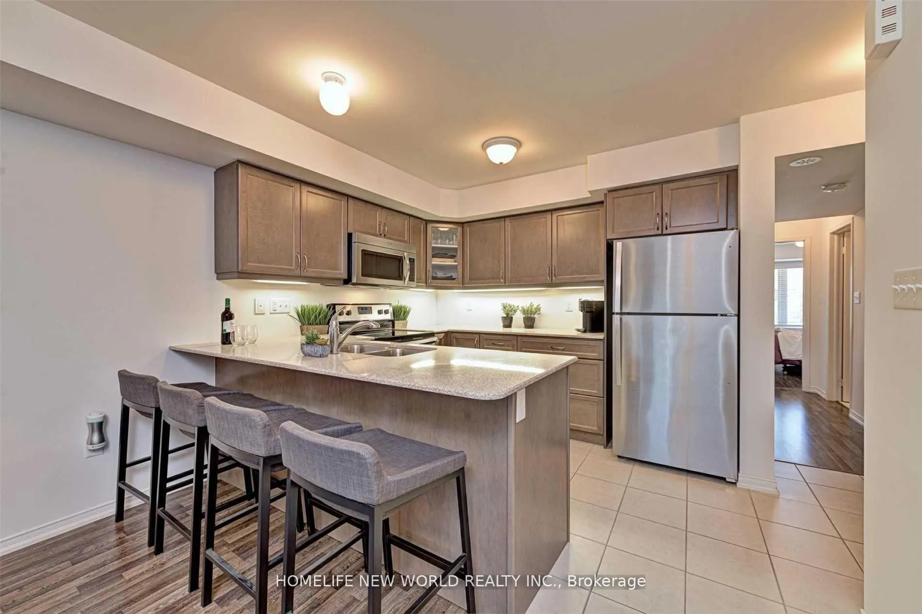 Photo 3 of Unit 22, 2484 Post Road, Oakville, River Oaks — HOMEH