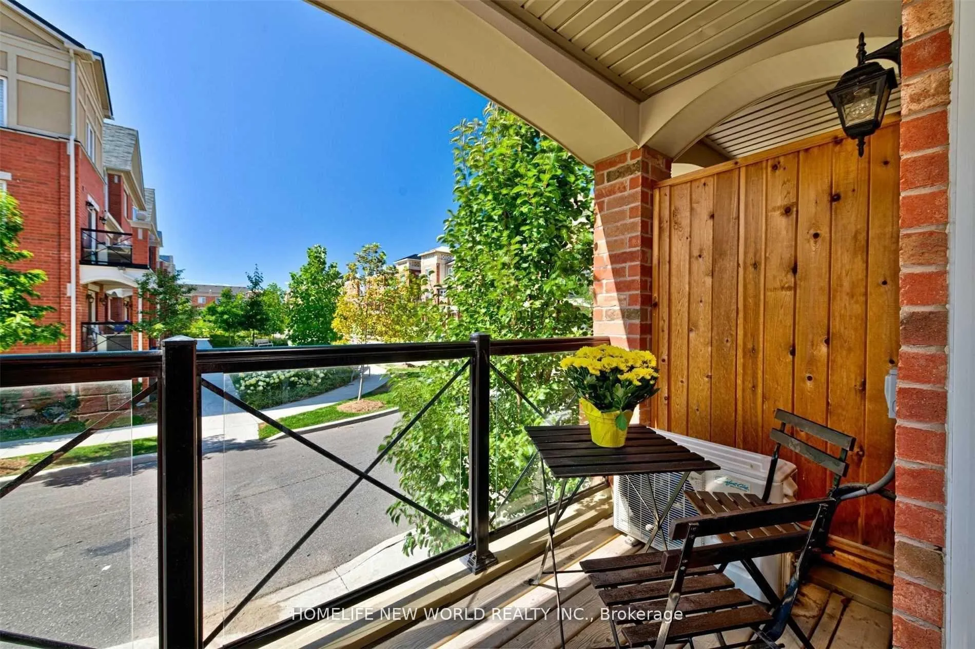 Photo 6 of Unit 22, 2484 Post Road, Oakville, River Oaks — HOMEH