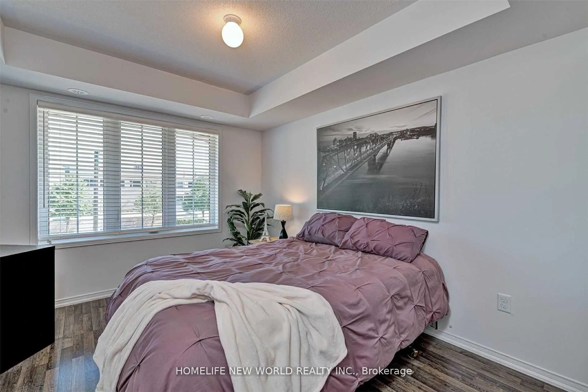 Photo 7 of Unit 22, 2484 Post Road, Oakville, River Oaks — HOMEH