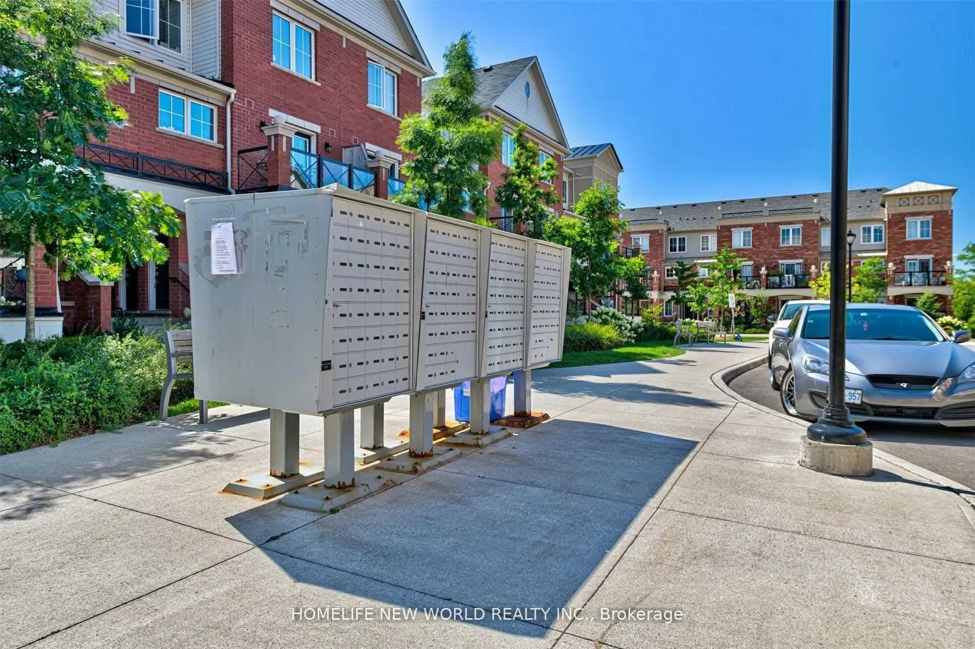 Photo 12 of Unit 22, 2484 Post Road, Oakville, River Oaks — HOMEH