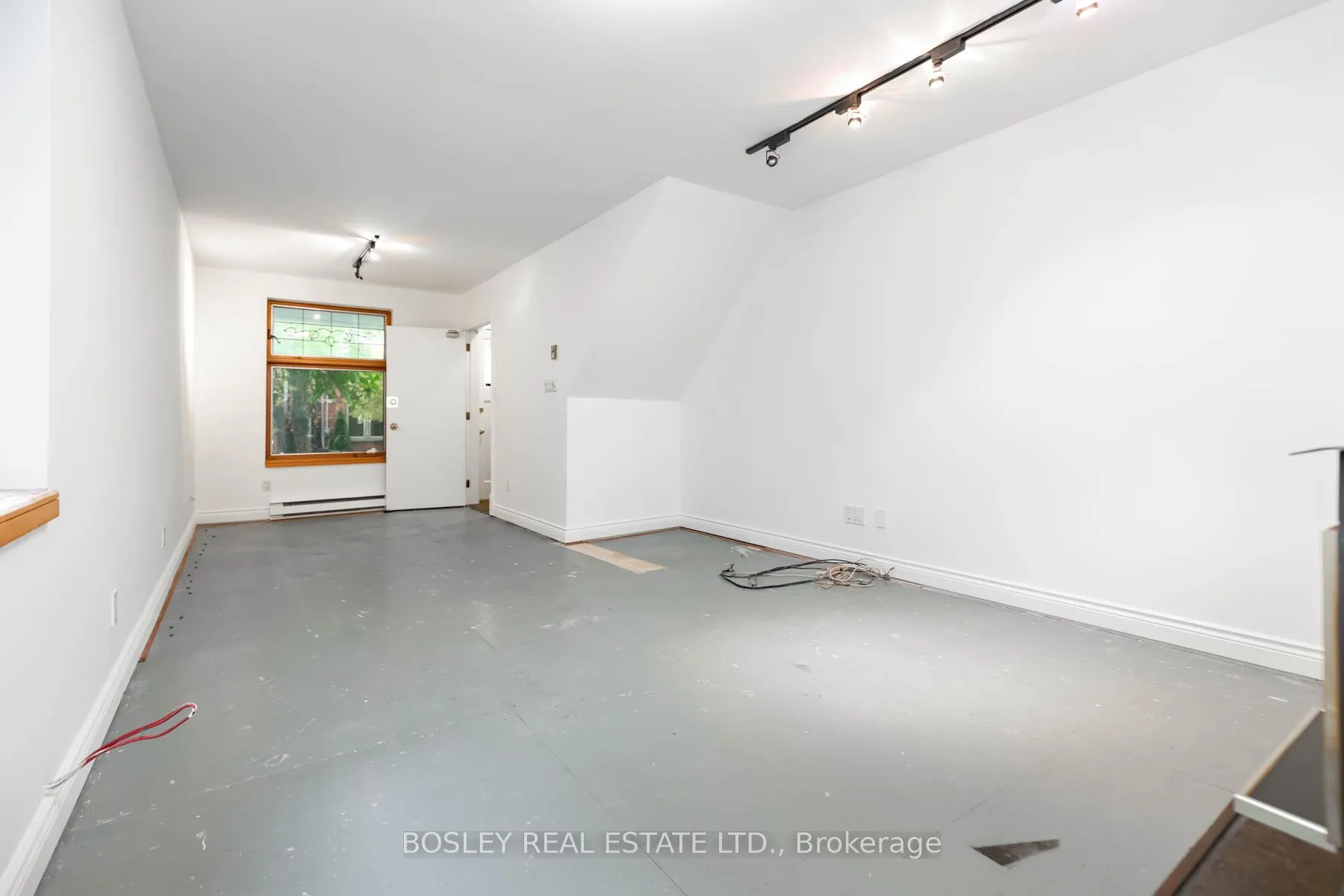 Photo 3 of 415 Wellesley Street E, Toronto, Cabbagetown-South St. James Town — HOMEH