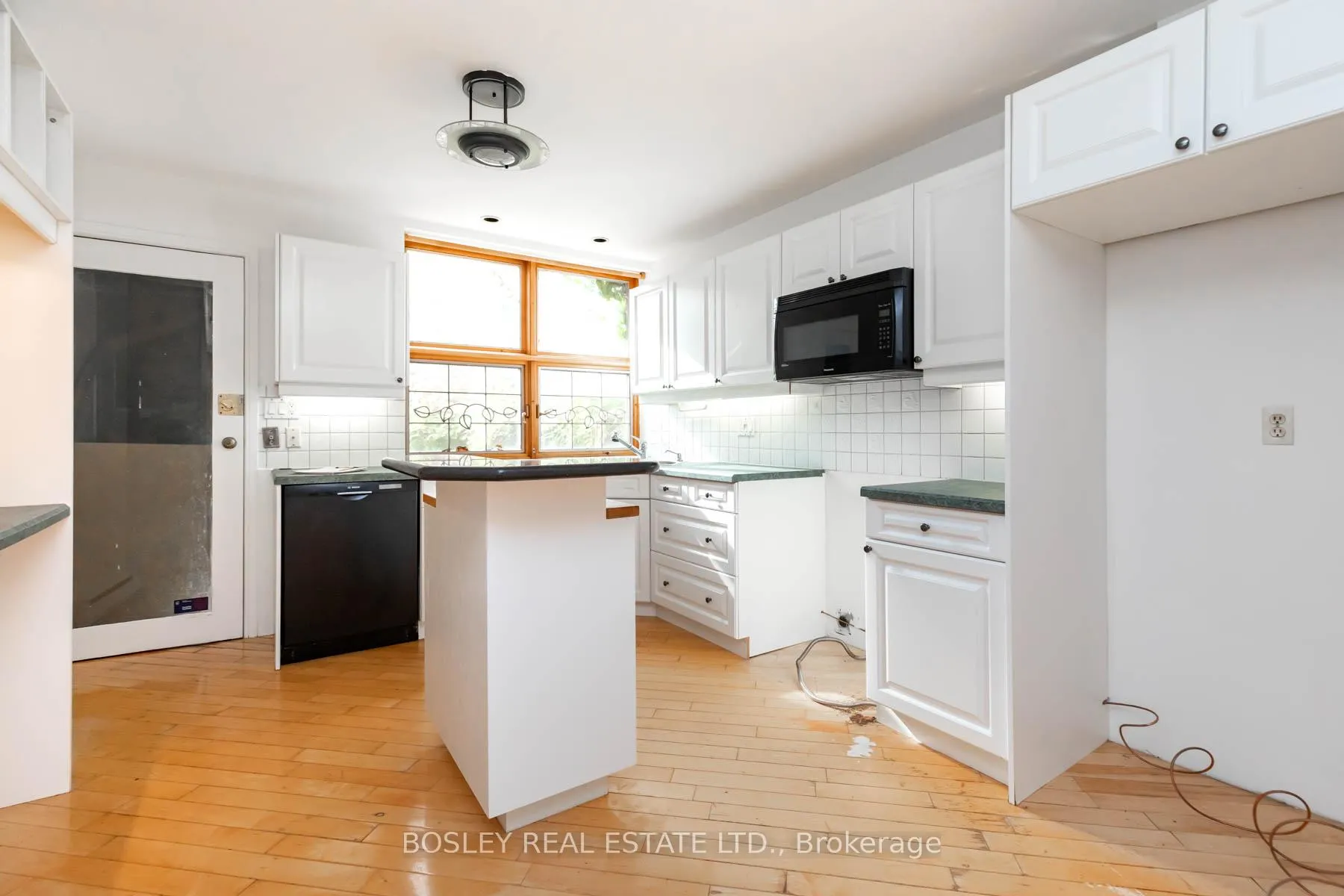 Photo 10 of 415 Wellesley Street E, Toronto, Cabbagetown-South St. James Town — HOMEH
