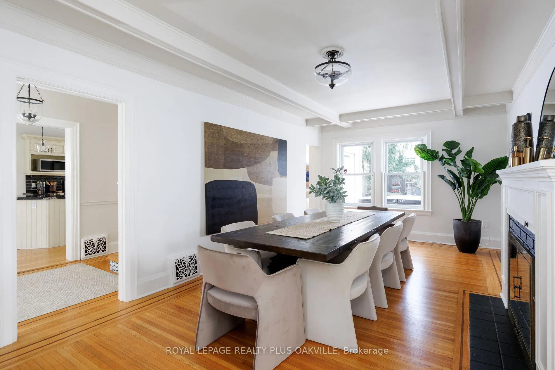 Photo 9 of 373 Rossmore Boulevard, Burlington, Roseland — HOMEH