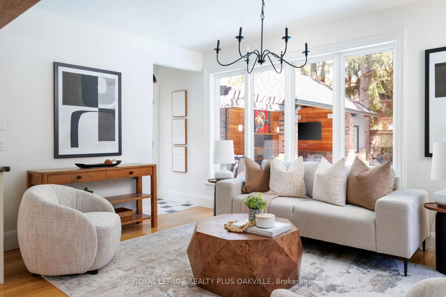 Photo 21 of 373 Rossmore Boulevard, Burlington, Roseland — HOMEH