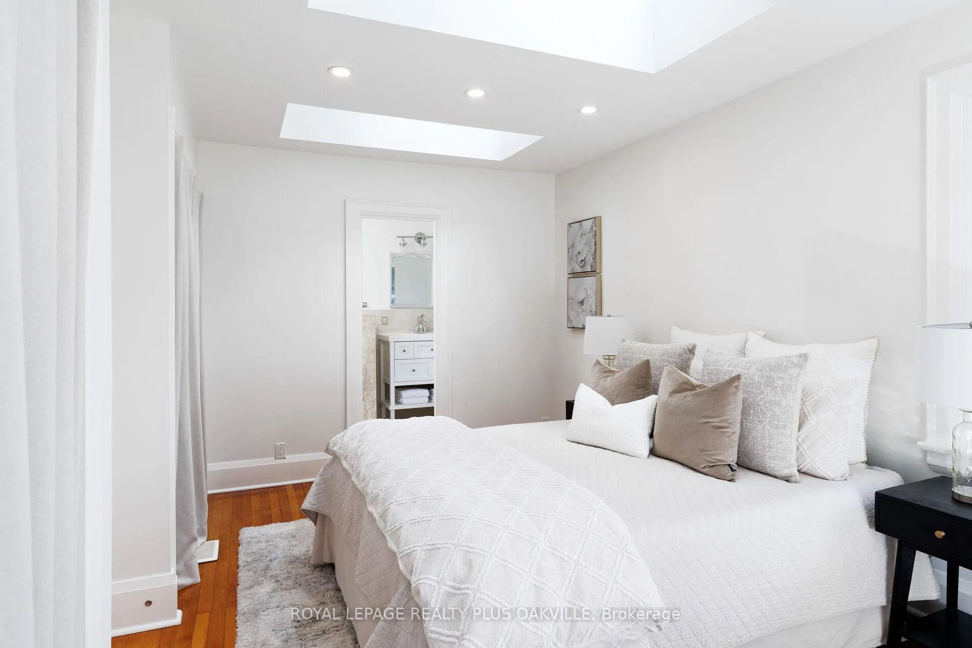 Photo 26 of 373 Rossmore Boulevard, Burlington, Roseland — HOMEH