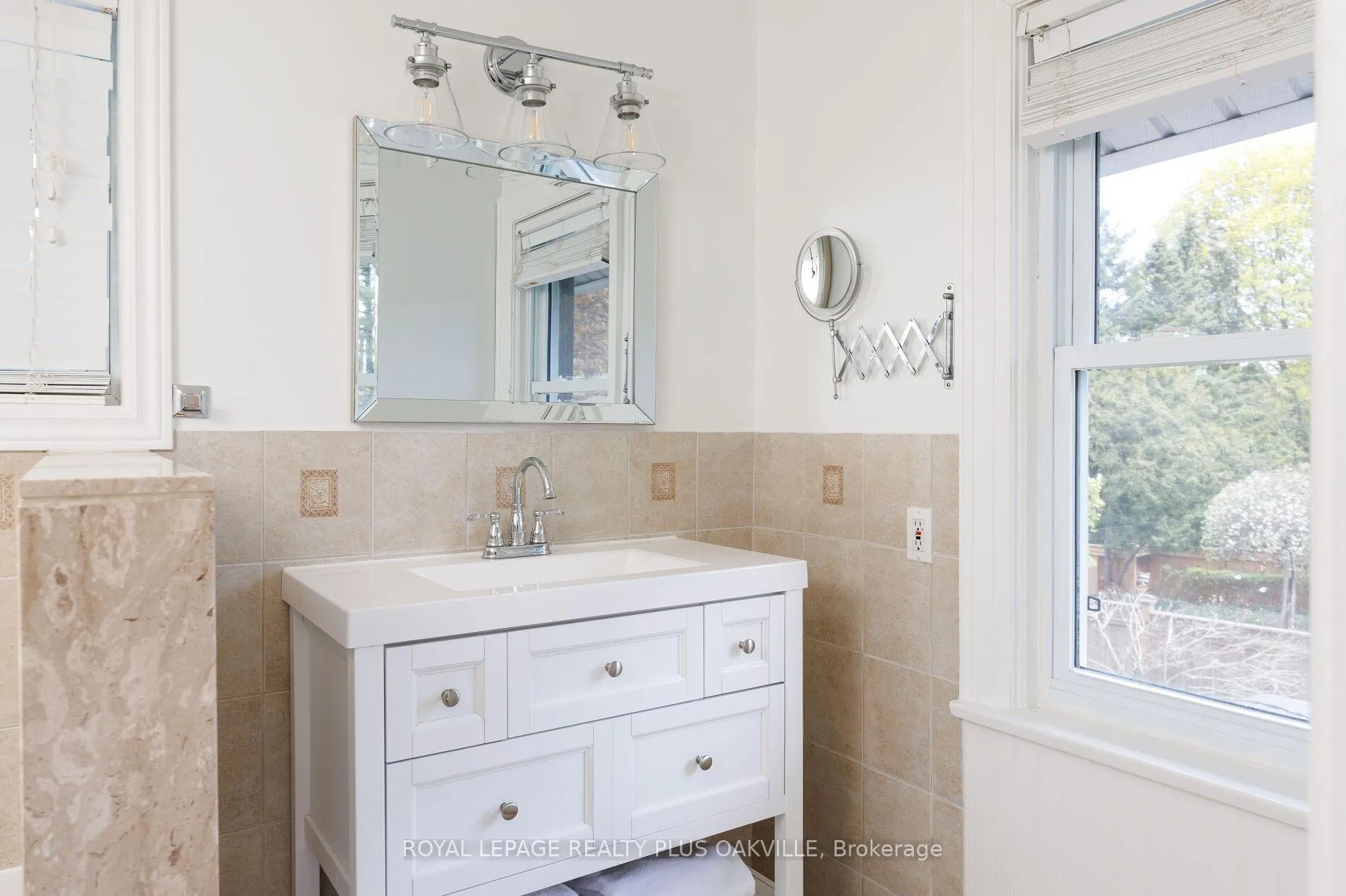Photo 27 of 373 Rossmore Boulevard, Burlington, Roseland — HOMEH