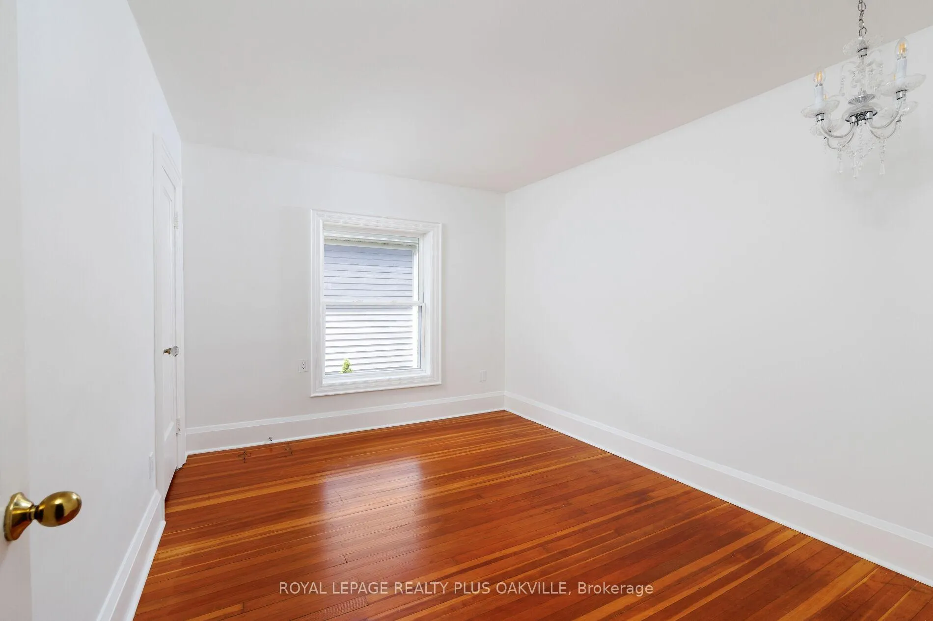 Photo 30 of 373 Rossmore Boulevard, Burlington, Roseland — HOMEH