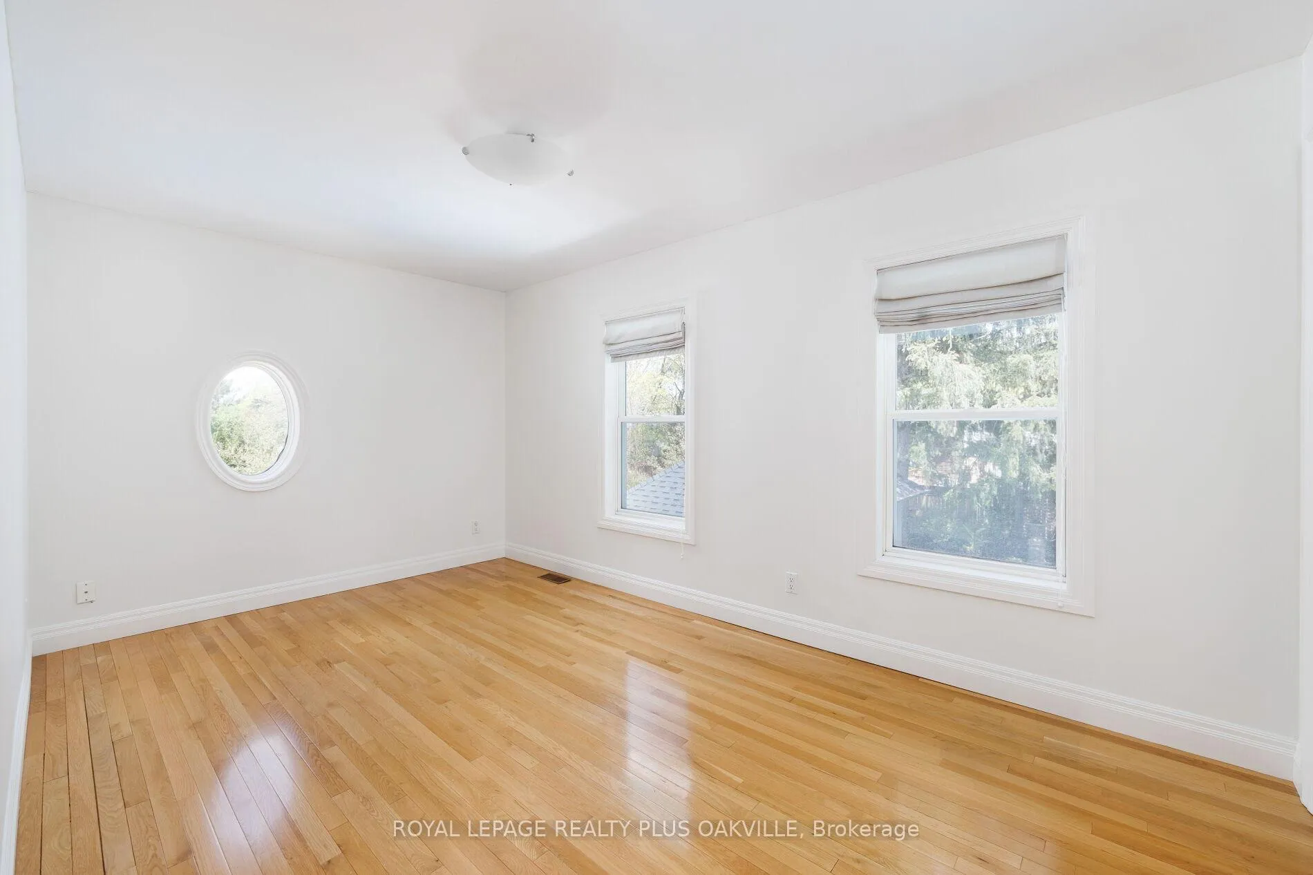 Photo 31 of 373 Rossmore Boulevard, Burlington, Roseland — HOMEH