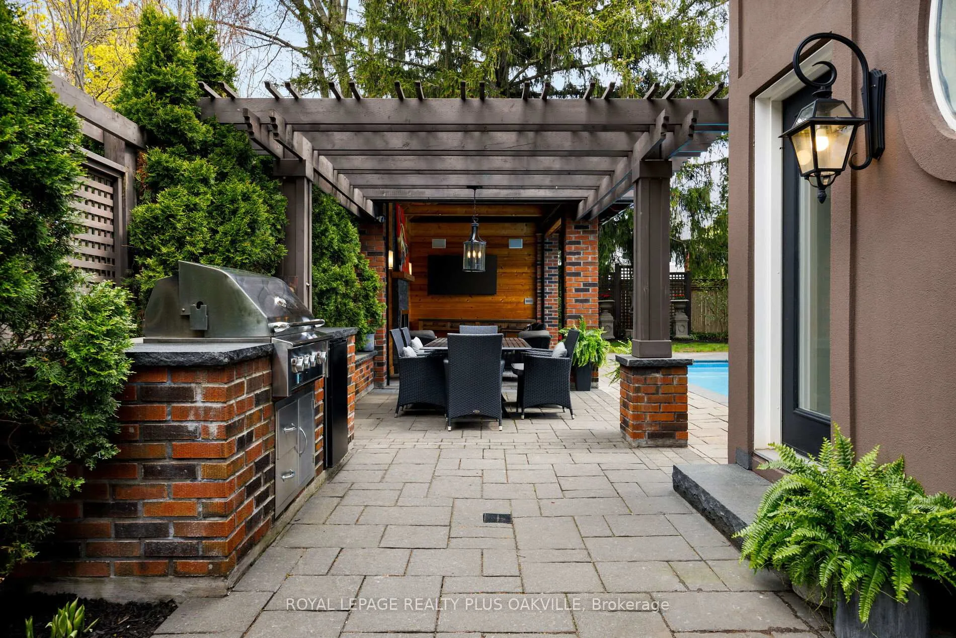 Photo 40 of 373 Rossmore Boulevard, Burlington, Roseland — HOMEH