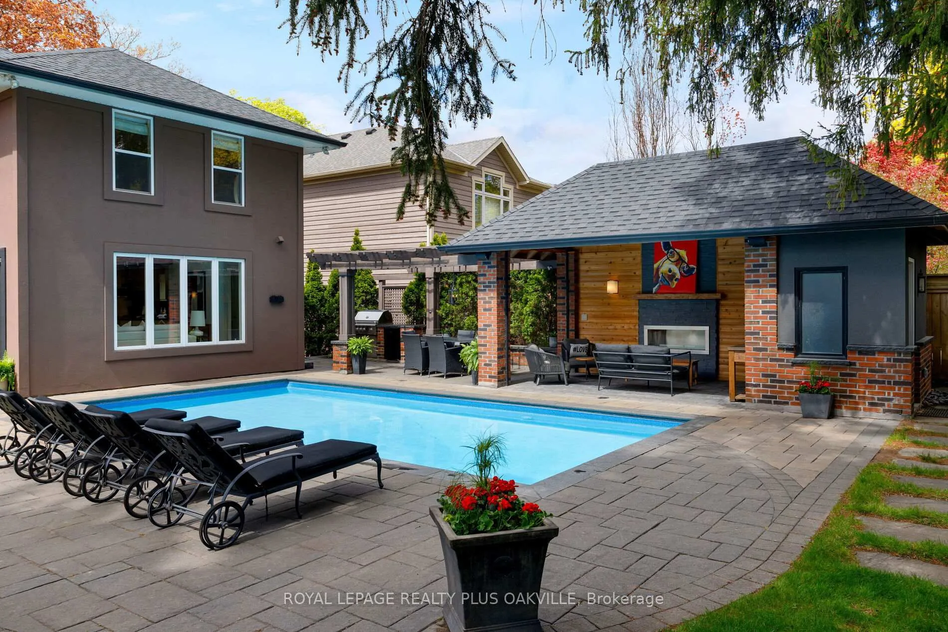 Photo 43 of 373 Rossmore Boulevard, Burlington, Roseland — HOMEH