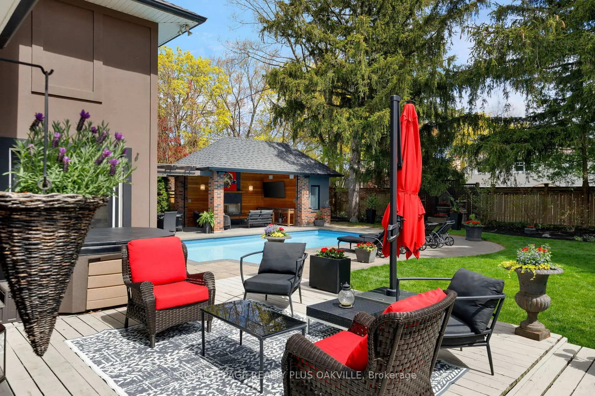 Photo 47 of 373 Rossmore Boulevard, Burlington, Roseland — HOMEH