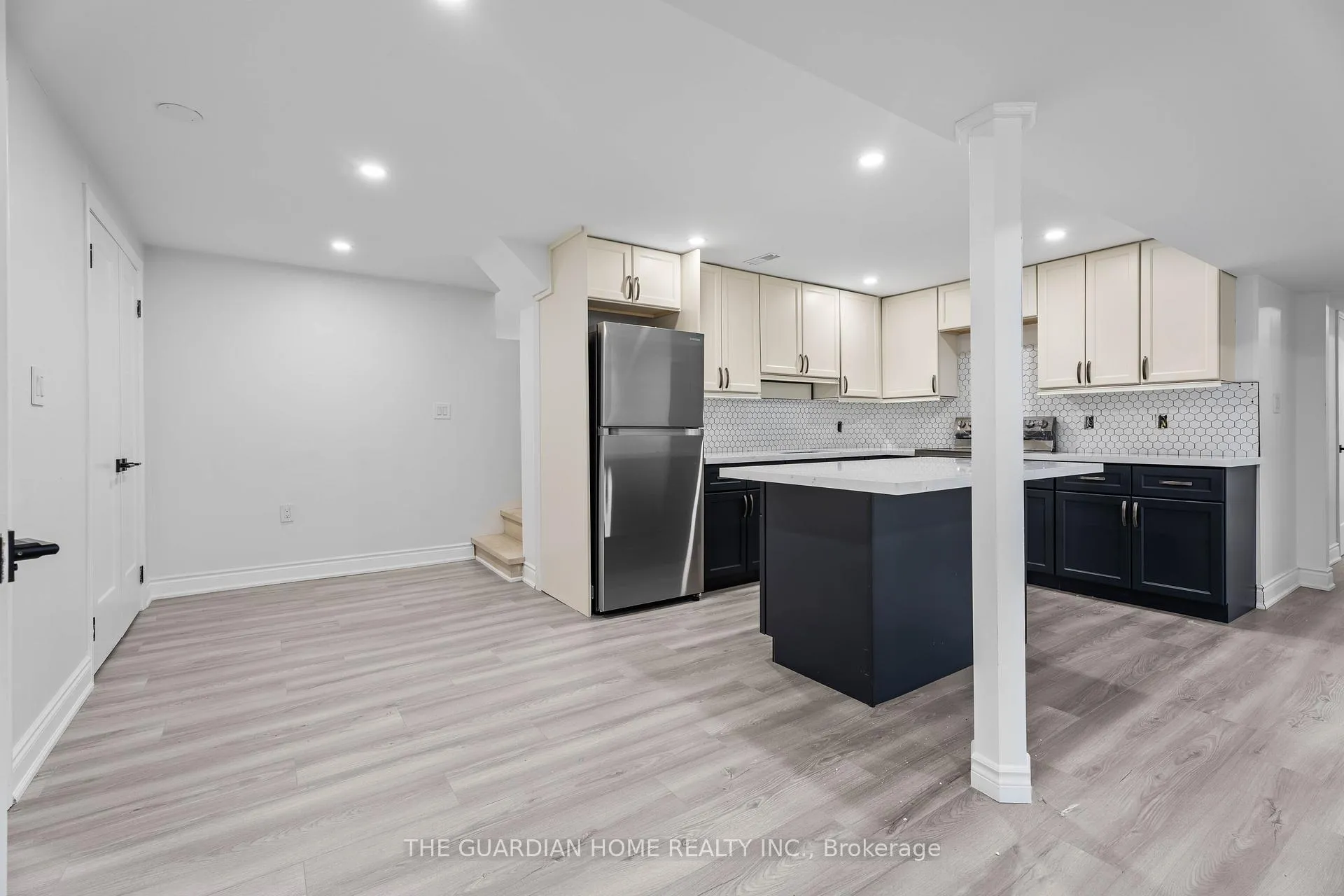 Photo 5 of 44 Williamson Drive W, Ajax, Northwest Ajax — HOMEH