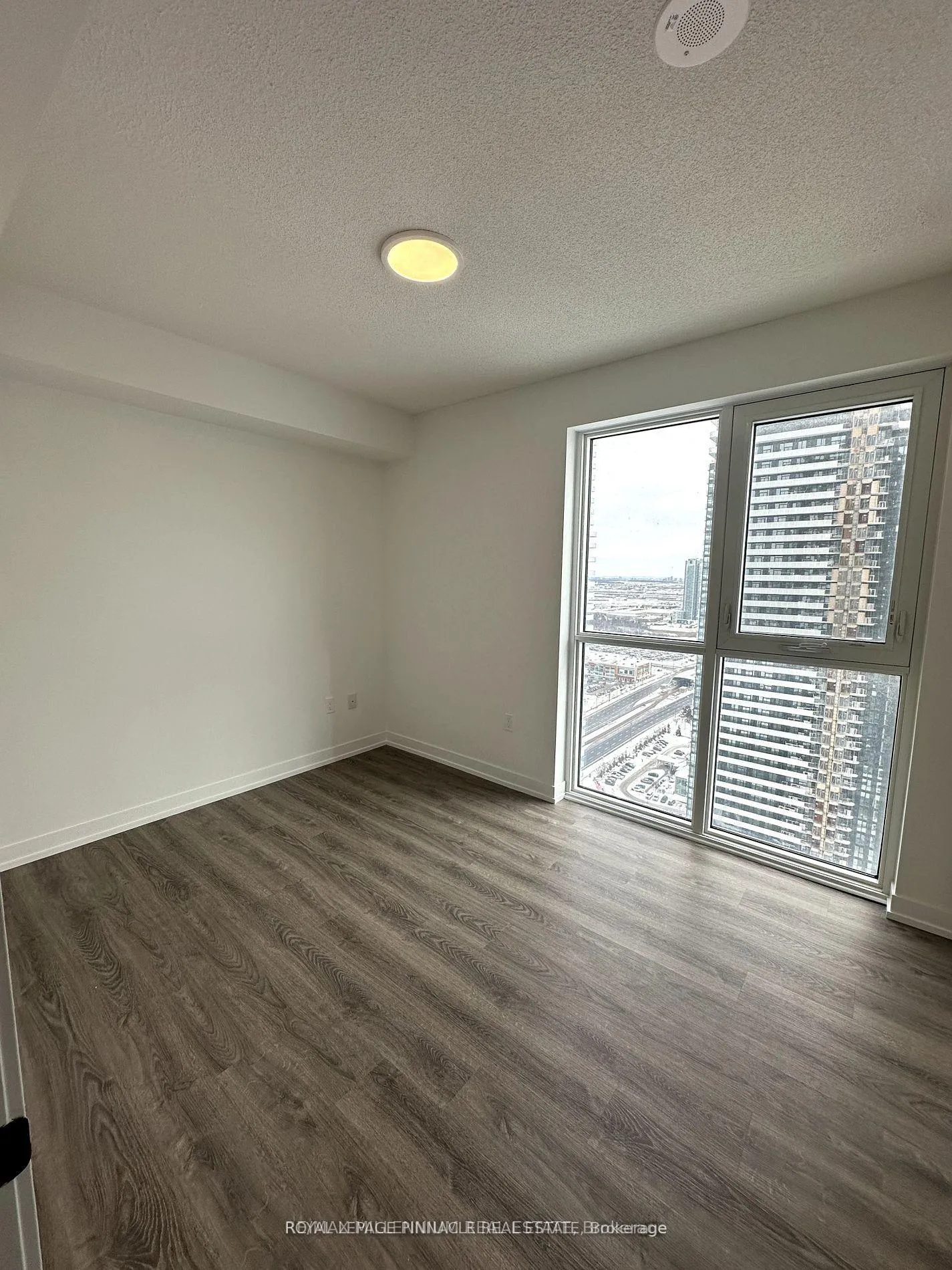 Photo 6 of Unit 3803, 195 Commerce Street, Vaughan, Vaughan Corporate Centre — HOMEH