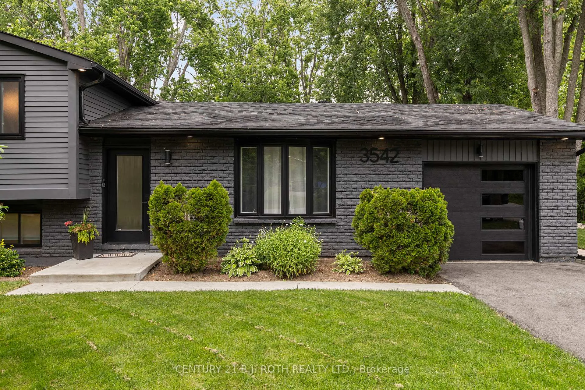 Photo 2 of 3542 Shadow Creek Road, Severn, West Shore — HOMEH