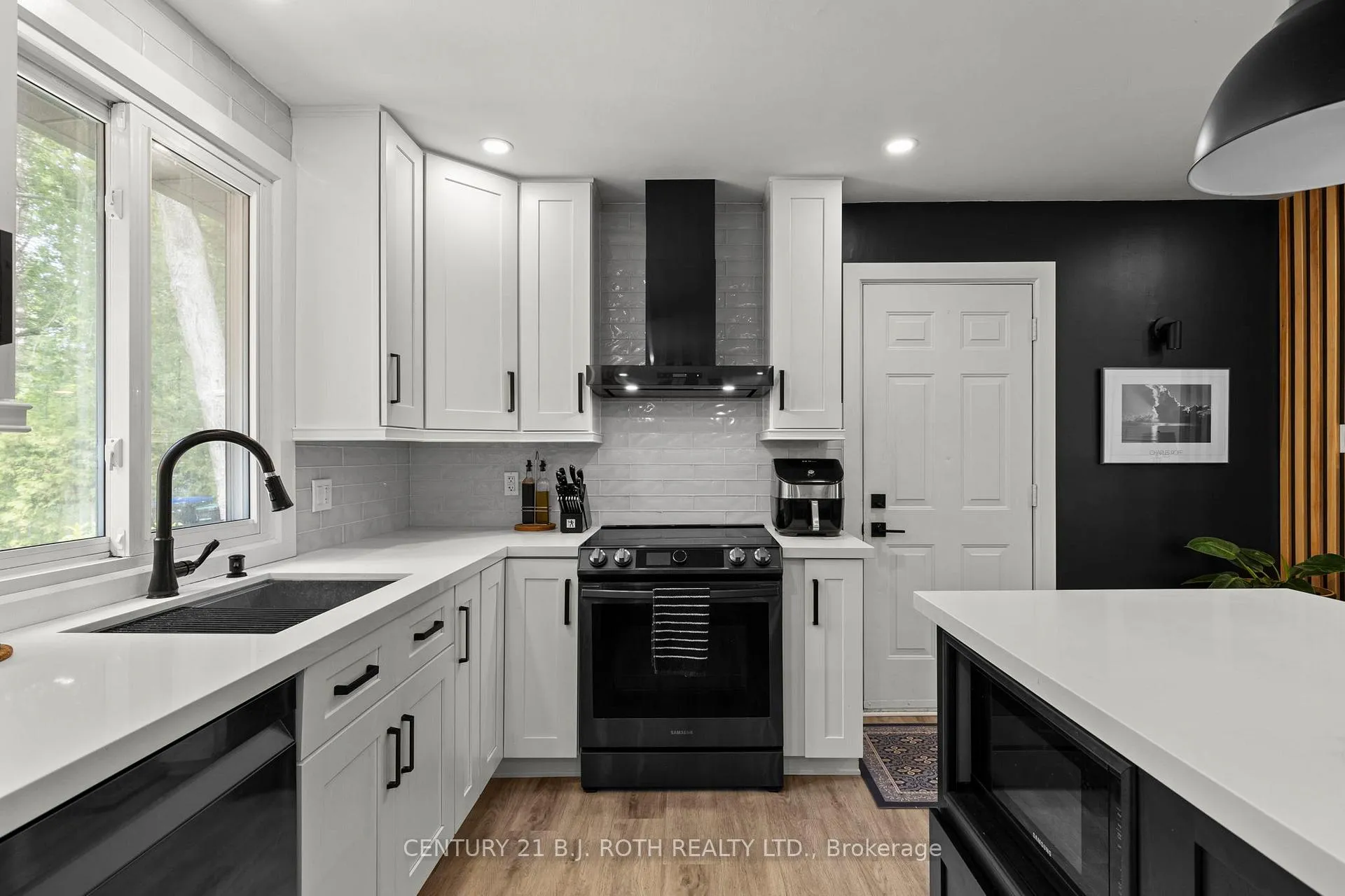 Photo 7 of 3542 Shadow Creek Road, Severn, West Shore — HOMEH