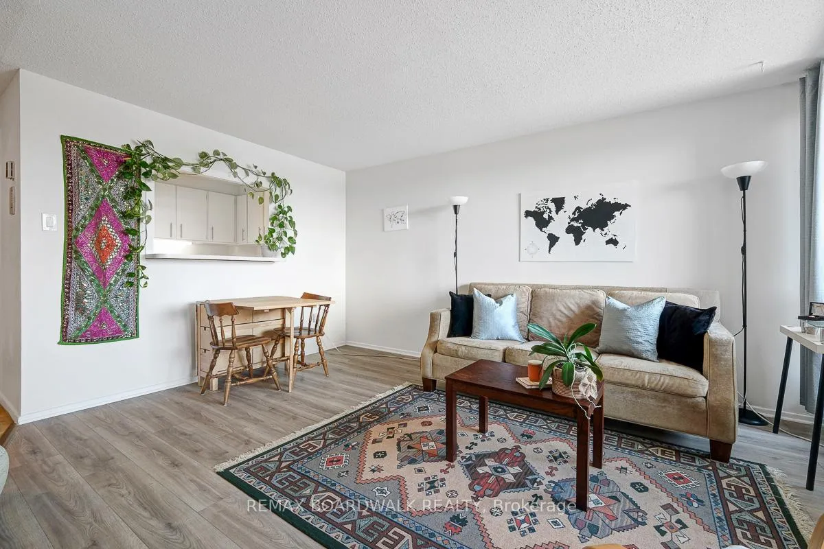 Photo 5 of Unit 908, 3100 Carling Avenue, Ottawa, Bayshore — HOMEH