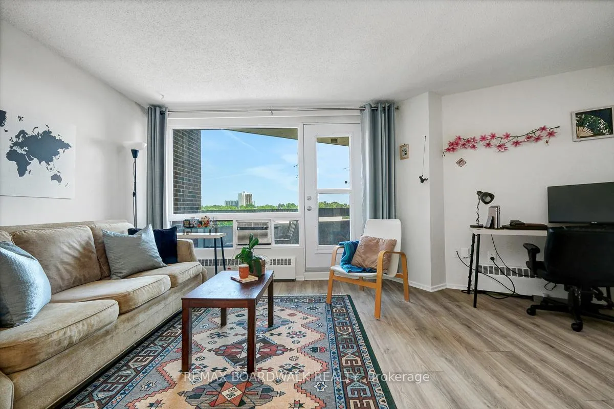 Photo 6 of Unit 908, 3100 Carling Avenue, Ottawa, Bayshore — HOMEH