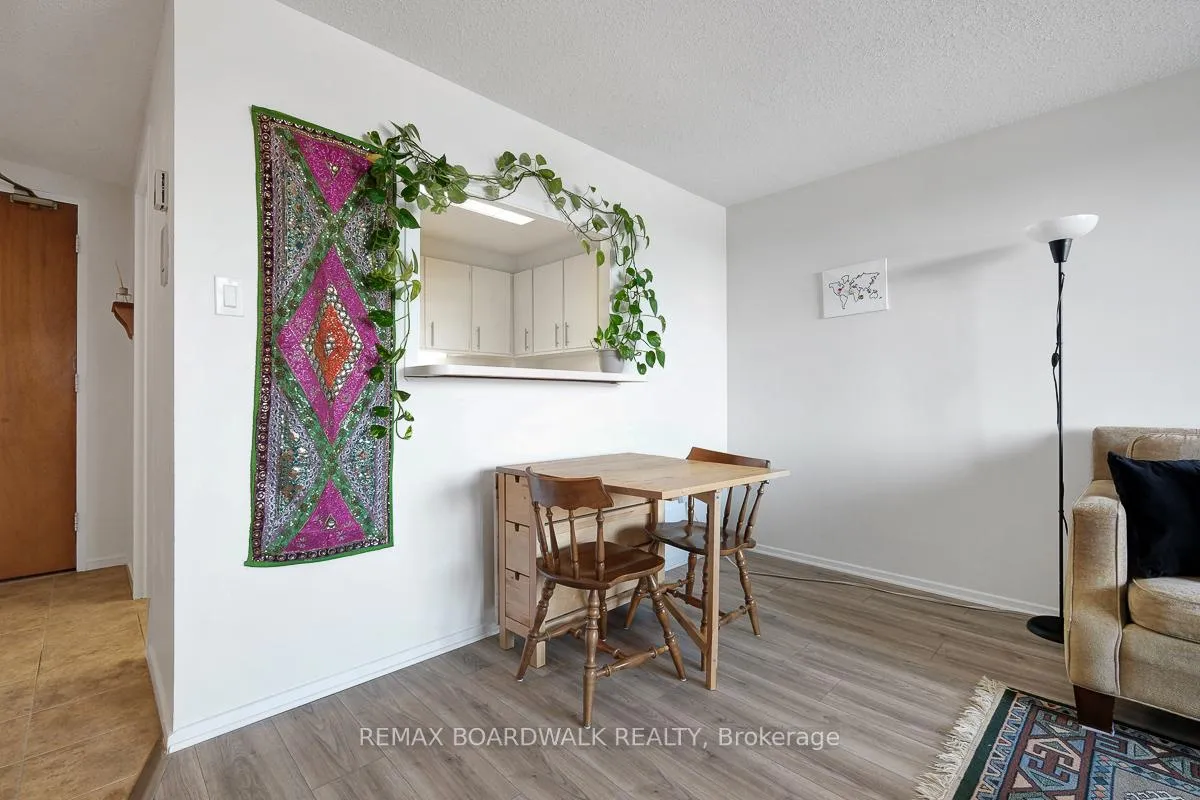 Photo 9 of Unit 908, 3100 Carling Avenue, Ottawa, Bayshore — HOMEH