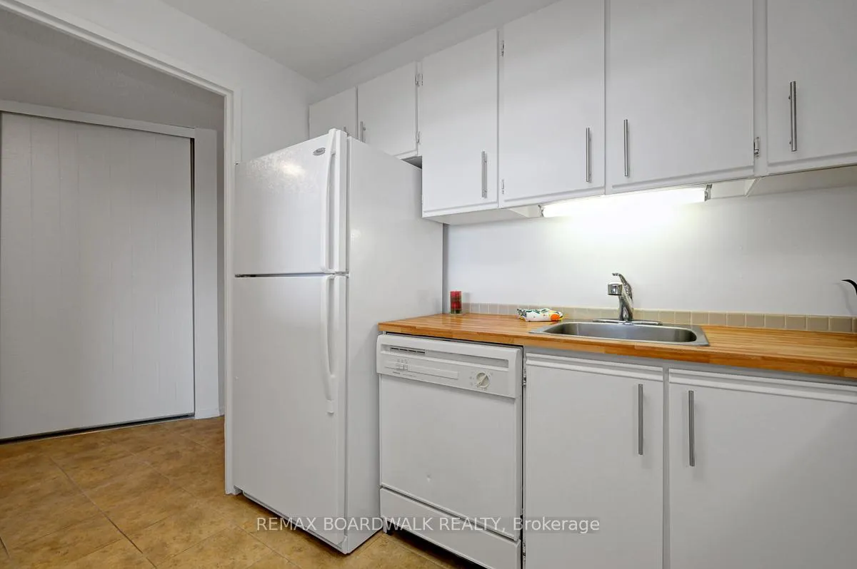 Photo 13 of Unit 908, 3100 Carling Avenue, Ottawa, Bayshore — HOMEH