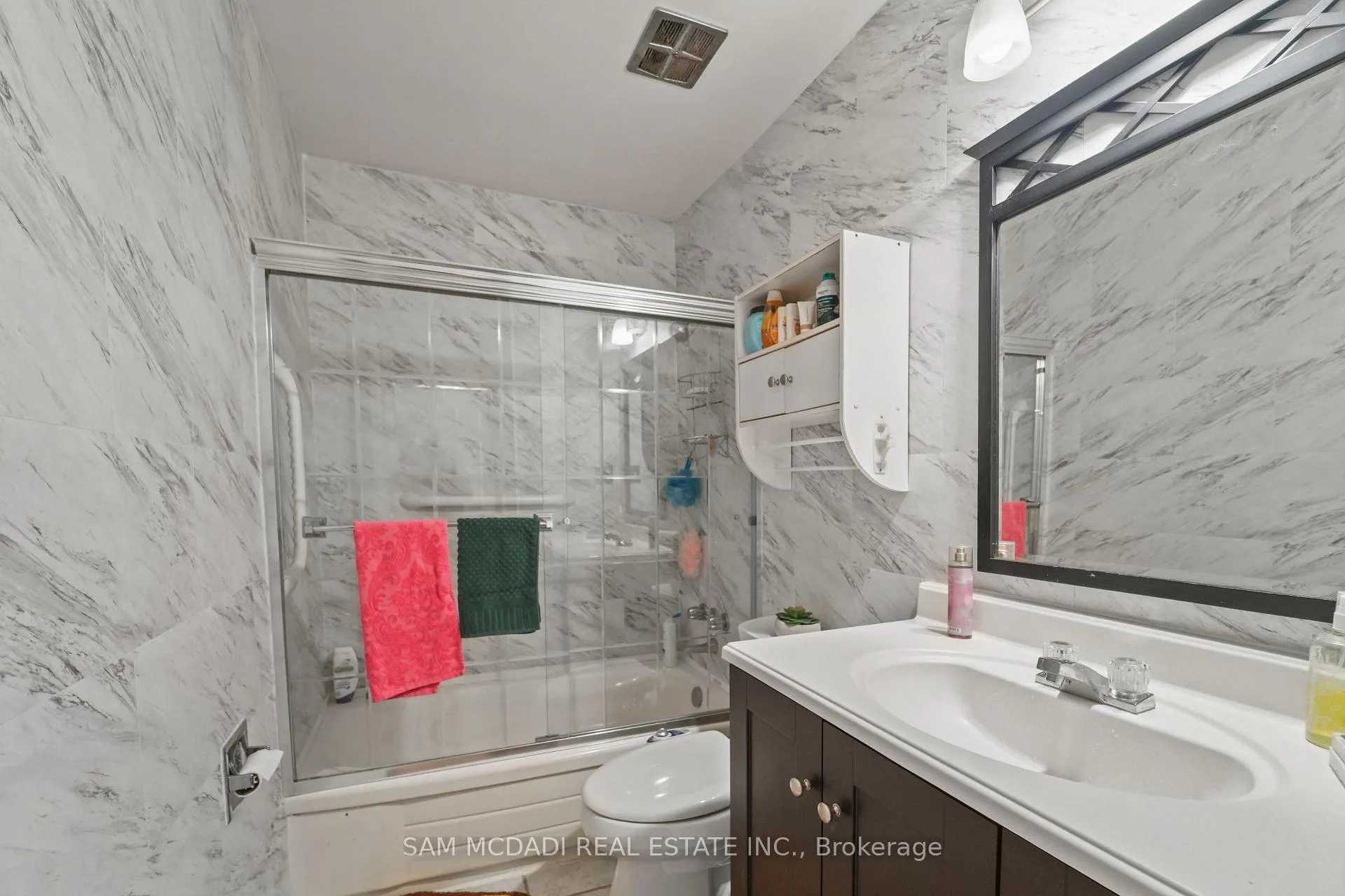 Photo 17 of 79 Locheed Drive, Hamilton, Lisgar — HOMEH