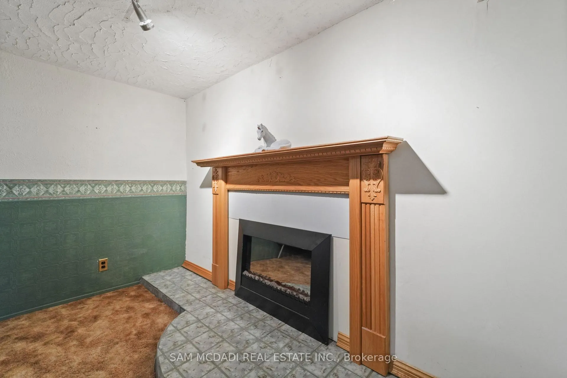 Photo 25 of 79 Locheed Drive, Hamilton, Lisgar — HOMEH