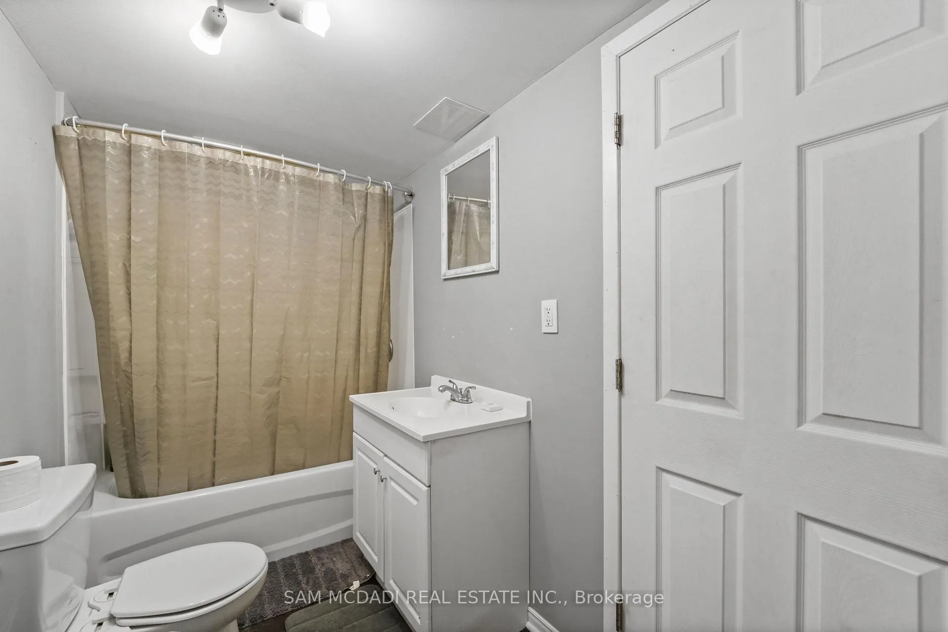 Photo 29 of 79 Locheed Drive, Hamilton, Lisgar — HOMEH