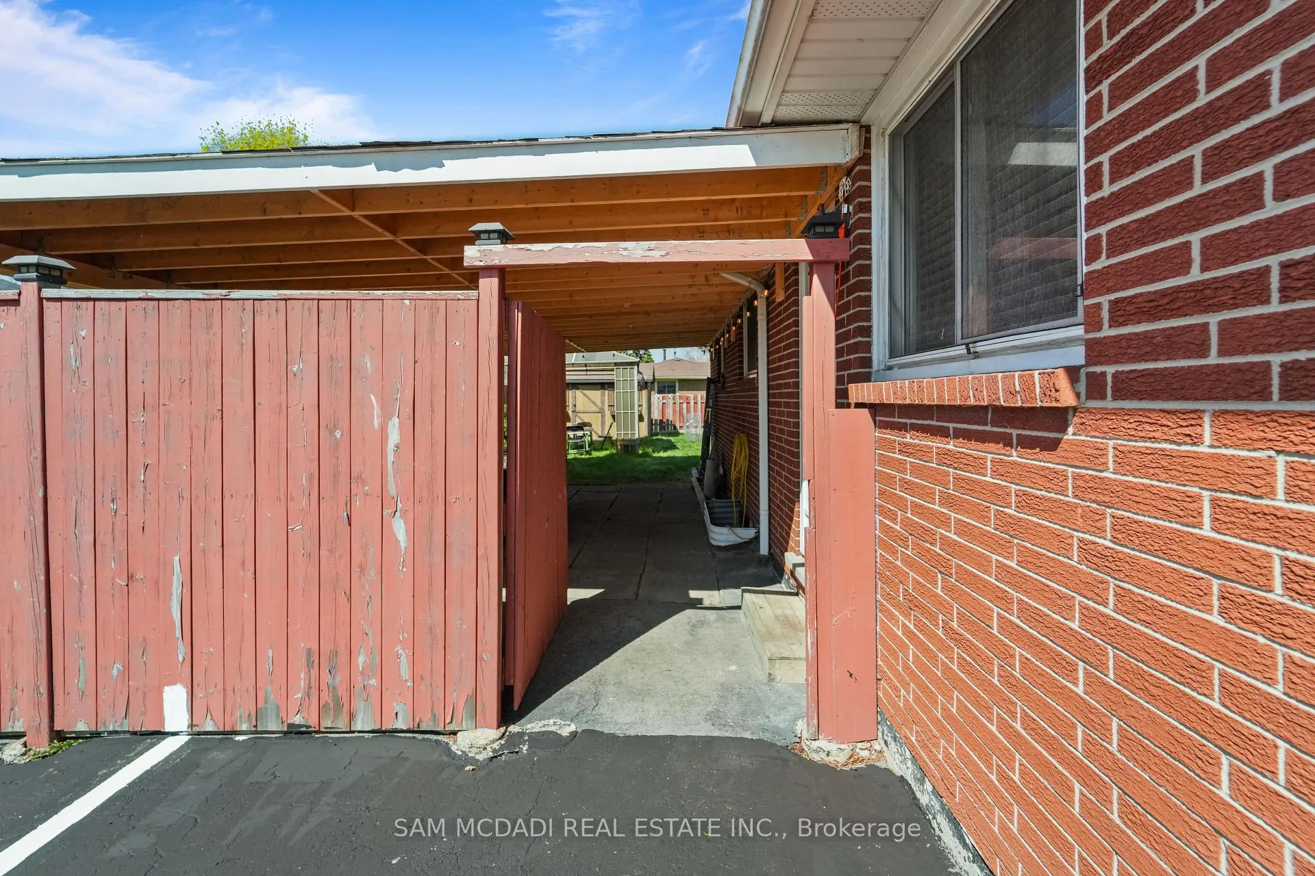Photo 32 of 79 Locheed Drive, Hamilton, Lisgar — HOMEH