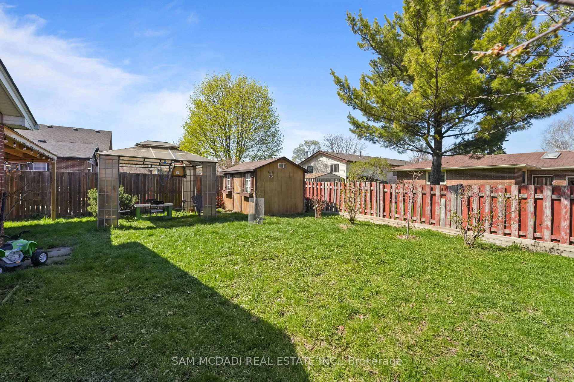 Photo 37 of 79 Locheed Drive, Hamilton, Lisgar — HOMEH
