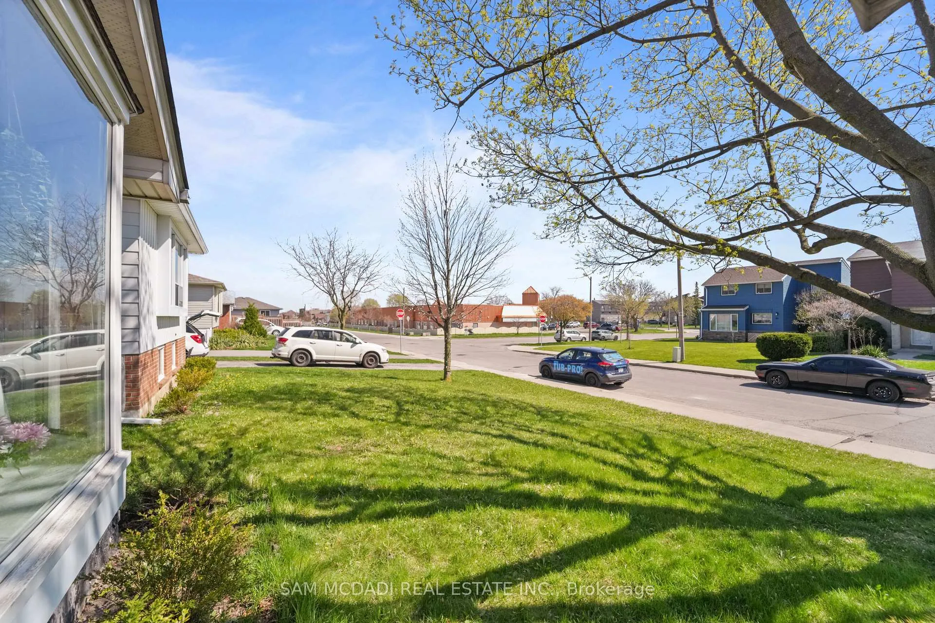 Photo 44 of 79 Locheed Drive, Hamilton, Lisgar — HOMEH