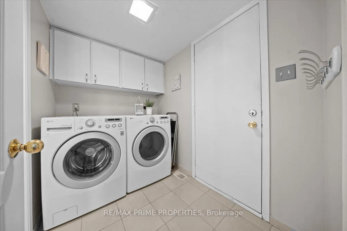 Photo 17 of 1085 Chateau Crescent, Ottawa, Orleans Wood — HOMEH