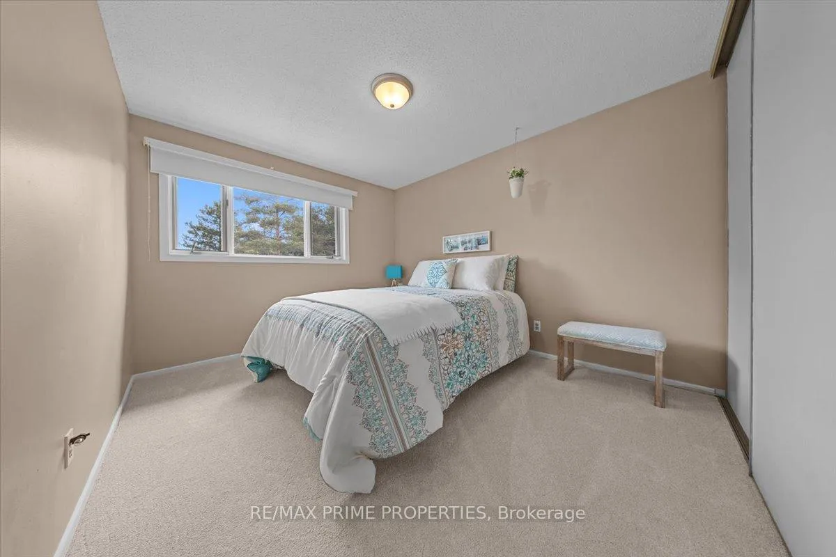 Photo 27 of 1085 Chateau Crescent, Ottawa, Orleans Wood — HOMEH