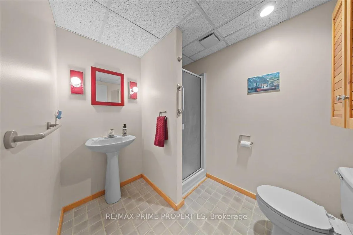 Photo 34 of 1085 Chateau Crescent, Ottawa, Orleans Wood — HOMEH