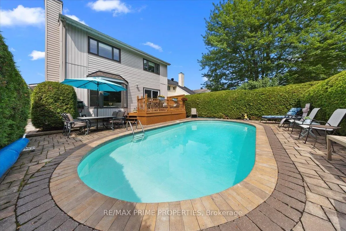 Photo 37 of 1085 Chateau Crescent, Ottawa, Orleans Wood — HOMEH